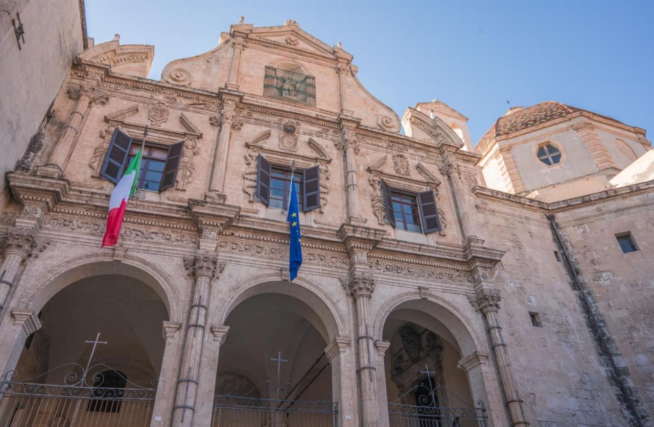 Kuzu Apts - Center - Wifi Ac Tv * Cagliari